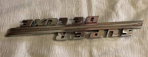 1946/1947 FORD SUPER DELUXE FRONT FENDER EMBLEM - Picture 4 of 6