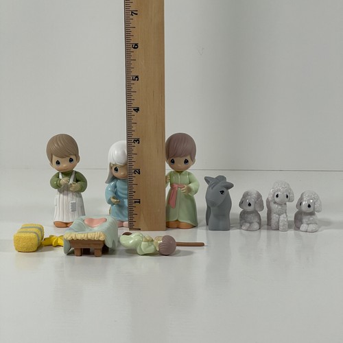 Belén de Navidad Avon 2002 Precious Moments Juego de 12 piezas de plástico de colección - Imagen 11 de 12