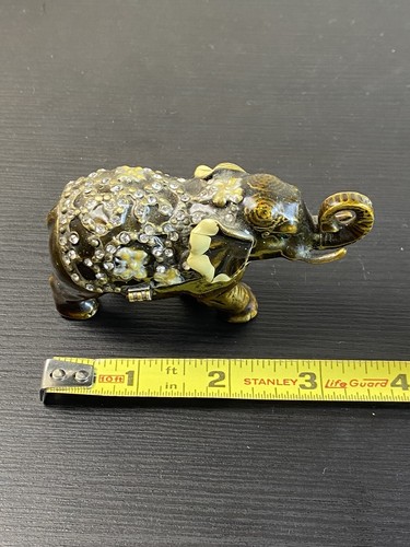Small Elephant Trinket Box Hinged Metal Green Glitter Finish w/ Clear Rhinestone - Picture 7 of 8