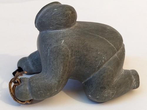 Inuit Vintage Soapstone Carving By Josie Napartuk 1901-1980 "Hunter" Canada - Picture 4 of 12