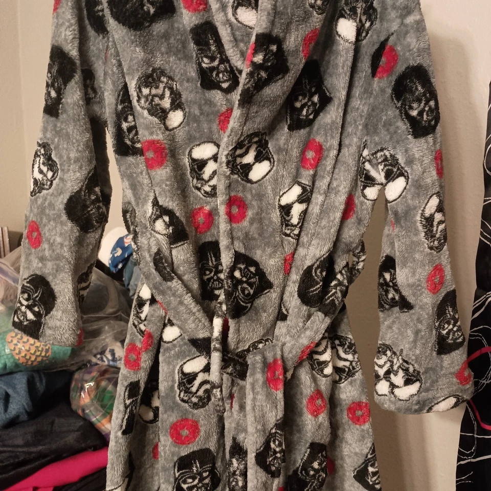 星球大战男孩 XS 码毛绒长袍灰色达斯·维德风暴部队印花绑带腰 — 第 2/4 张图片