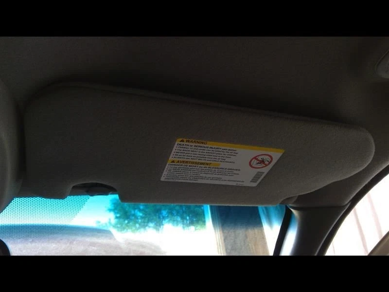 Passenger Right Sun Visor With Illumination 15194825 Fits 02-04 GMC ENVOY - Image 2 of 4