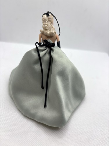 Lot Of 2 - 2004 Barbie Christmas Ornaments Fashion Model Collection - Picture 7 of 8