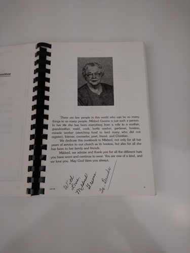 VTG 1995 Meals By Mildred First Methodist Church Cookbook Hickory NC - Picture 4 of 16