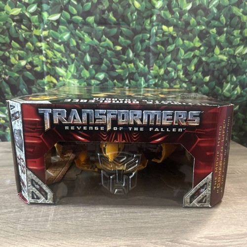 Hasbro Transformers 2 Revenge of the Fallen Ultimate: Bumblebee Battle Charged - Picture 7 of 8