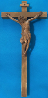 VINTAGE NUNS CONVENT OBERAMMERGAU WOOD CARVED CRUCIFIX