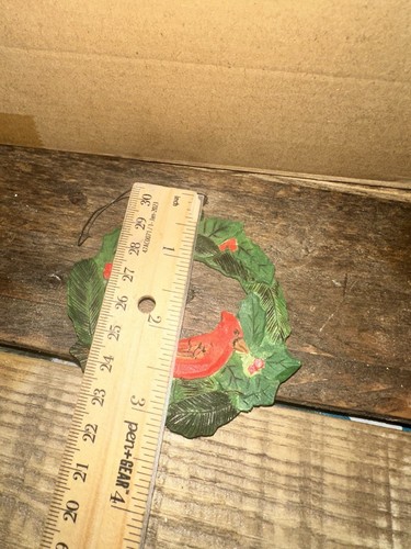 adorno corona tallada en madera, firmado - Imagen 3 de 4