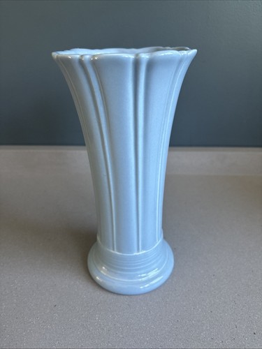 Fiestaware 9.5" Vintage Vase, Blue ceramic light blue - Imagen 6 de 11