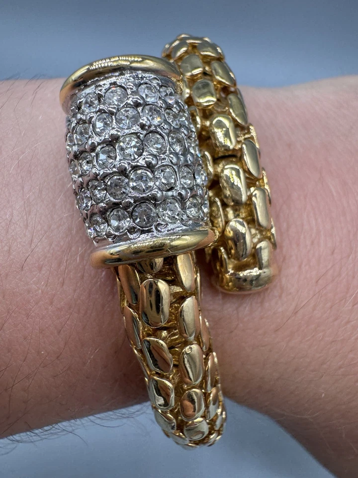 "Impresionante brazalete con abrazadera con bisagras tono dorado acento cristal Joan Rivers 6,5""" Foto 2 de 4