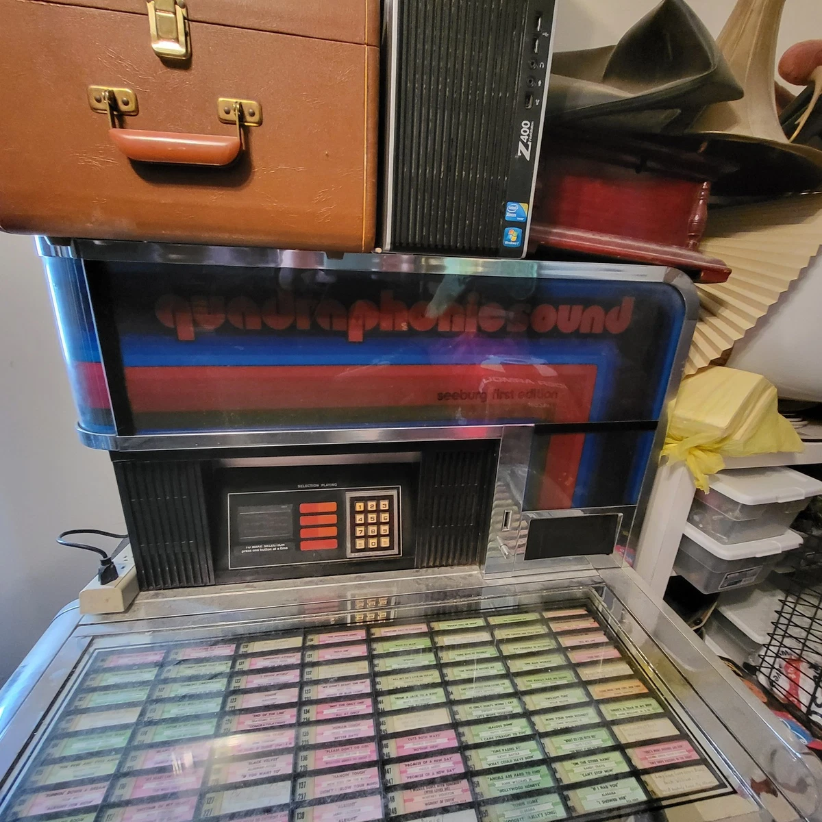 Seeburg E100-710 ステレオフォノグラフ Preços baixos em SEEBURG symphonola em Máquinas de Música JukeBox
