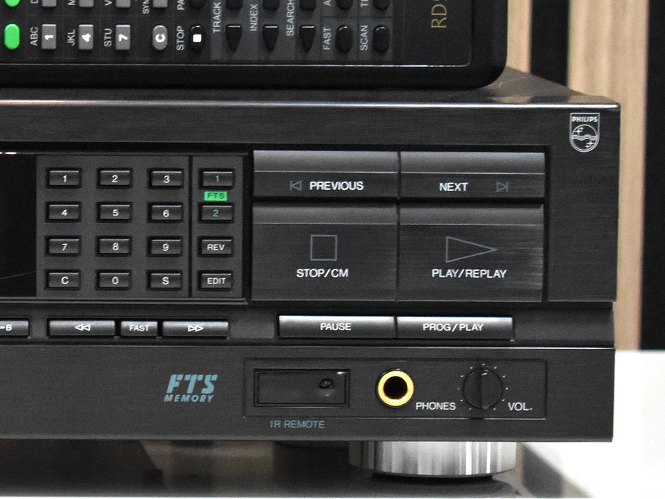 PHILIPS CD-824 Vintage Compact Disc-Player  mit Zubehör  Top Zustand - Bild 4 von 4