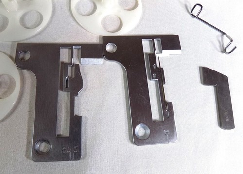 Sewing Machine Accessories Box - Picture 5 of 6