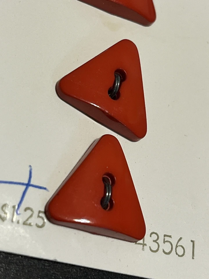 La Mode Triangle Flat Red Buttons 3 Count New On Card 19mm 3/4 W. Germany 43561 - Image 2 of 3