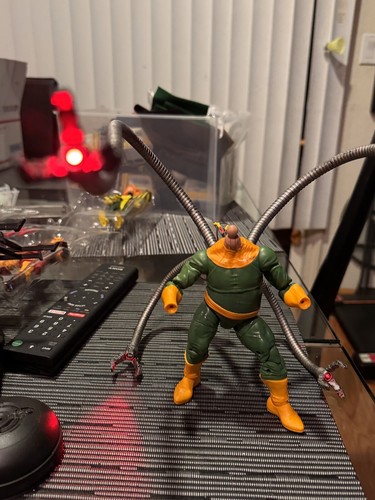 Marvel Legends Doc Ock Custom  - Bild 3 von 8