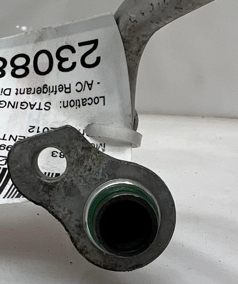 Manguera de descarga de aire acondicionado Kia Sorento 2011 2012 OEM 977621U100 Foto 4 de 4