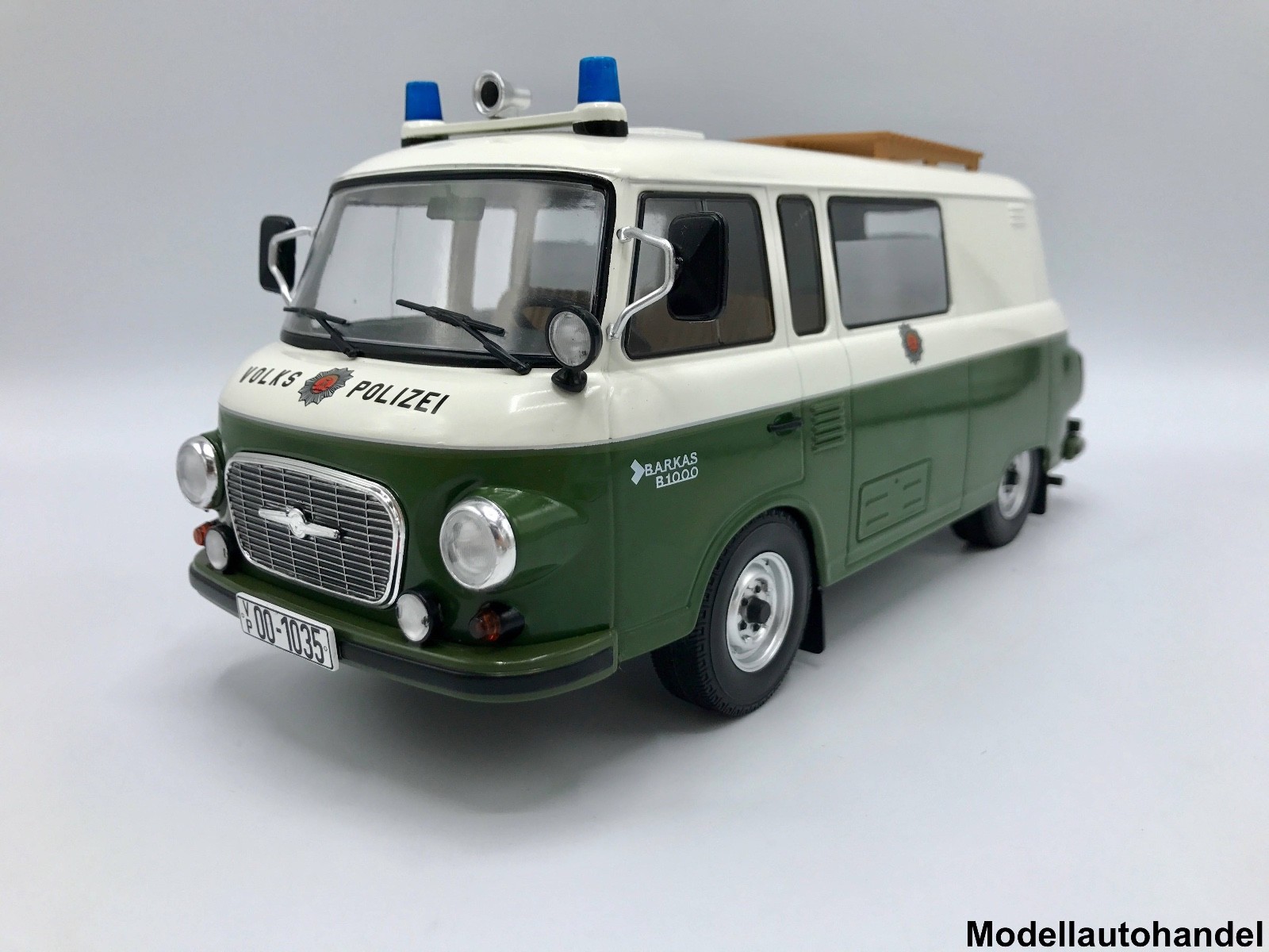 Barkas B 1000 halbbus 1970 polizia popolare - 1 18 mcg NEW Barkas B 1000 halbbus 1970 polizia popolare - 1 18 mcg NEW