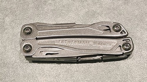 Mint Condition Leatherman Wingman Multi-tool Stainless Steel - Picture 1 of 11