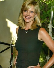 COURTNEY THORNE-SMITH 8x10 PHOTO * 