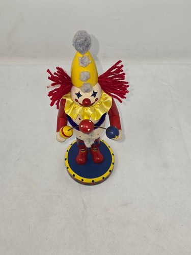 VTG 1998 NUTCRACKER VILLAGE CIRCUS CLOWN WOOD NUTCRACKER FIGURINE 10" - Picture 2 of 7