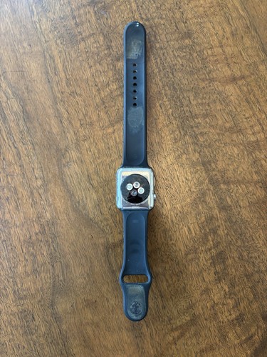 Apple Watch 42 mm en acier inoxydable première génération, pour pièces uniquement - Photo 3 sur 7