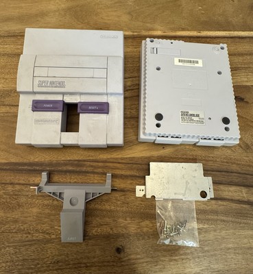 SNES Authentic Super Nintendo Replacement TOP/BOTTOM SHELL-See Pictures