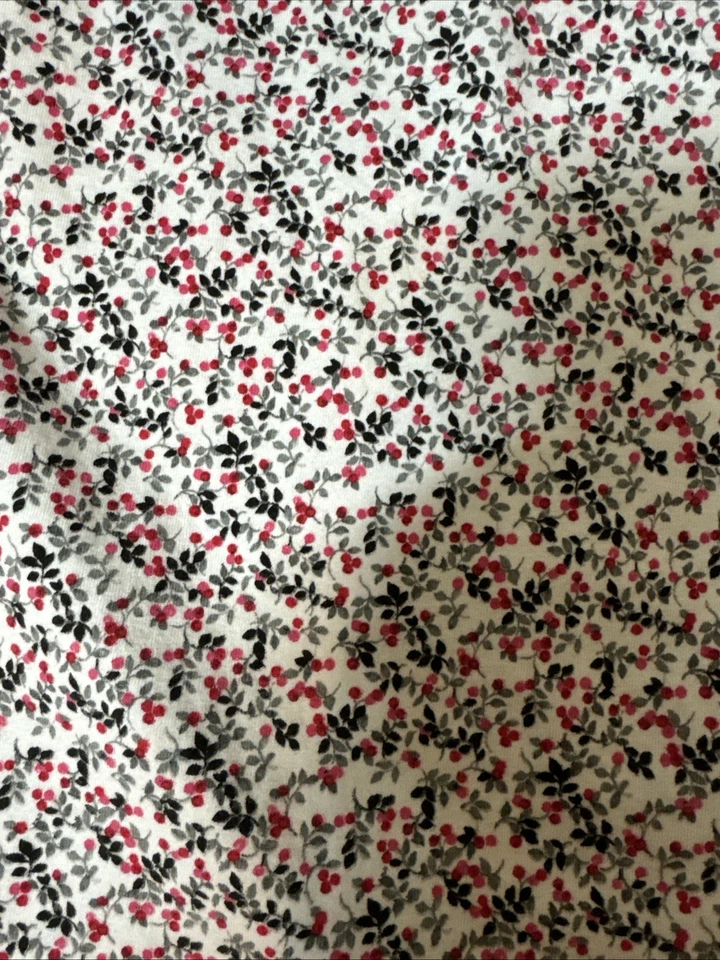 Camisón Eileen West Talla Mediana Blanco Rojo Verde Floral Arándano Manga Larga Foto 2 de 4