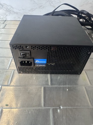 Seasonic S12III Series SSR-500GB3 500W PLUS Bronze ATX12V Power Supply - Picture 2 of 4