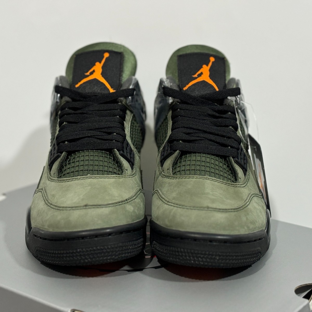 靴 UNDEFEATED Air Jordan 4 Retro Deep Green Size 13 - Undefeated x Air Jordan 4 Retro 2025 Green | eBay