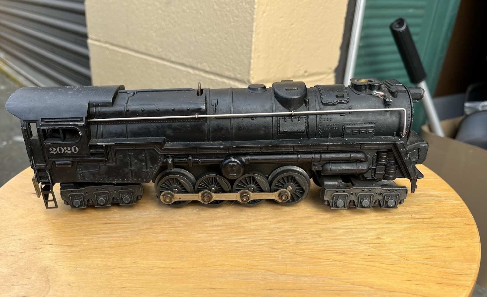 Picture 2 of 8