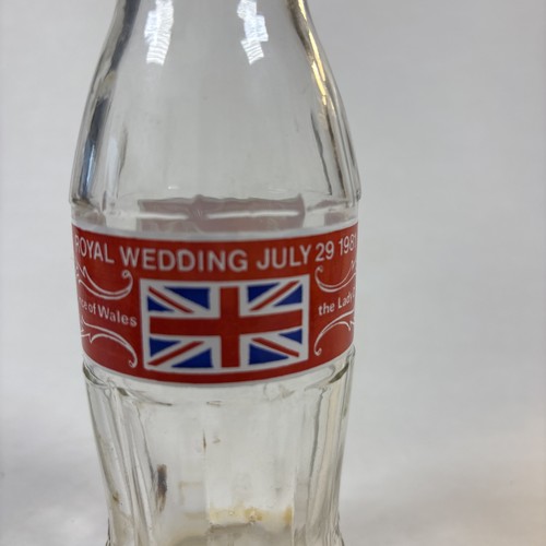 Coca Cola Commemorative Bottle - 1981 Royal Wedding Charles And Diana Empty - Bild 5 von 6