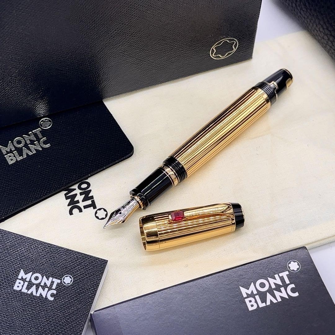 Montblanc Boheme Fountain Pen Gold Plate Rouge M 18K Used with Box