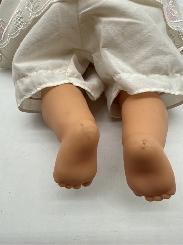 Vintage Gotz-Puppe Vinyl Doll Sleepy Brown Eye Brown Hair 16”- Bear Outfit - Picture 11 of 19