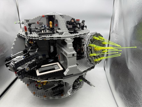 NEW 75159 Death Star (4,016 PCS) Building Blocks Set  25 Figures - Picture 2 of 23