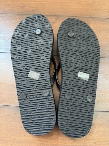 NEW CALVIN KLEIN Size 10 Black/White with CK Metal Logo Women Flip Flops - Picture 6 of 9
