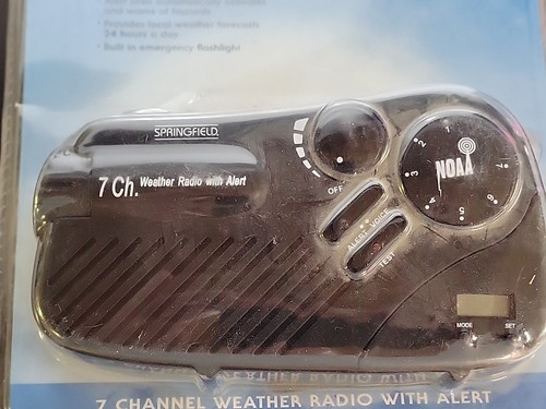 NOAA 7 Channel Weather Radio Emergency Alert W/ Built In Flashlight - Picture 3 of 9