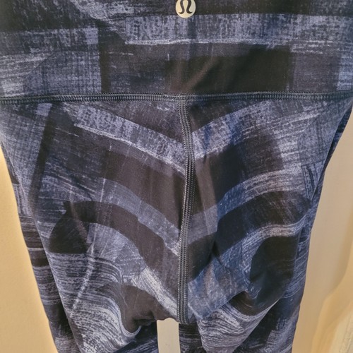 Lululemon Train Times Wunder Under High-Rise Crop Midnight Navy/Black Sz 2 - Picture 8 of 9