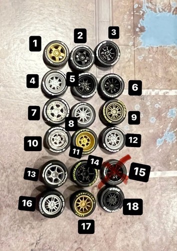 2021 Hot Wheels McLaren F1 Silver #235 Wheel Swapped Real Riders Choose Wheels - Picture 4 of 4