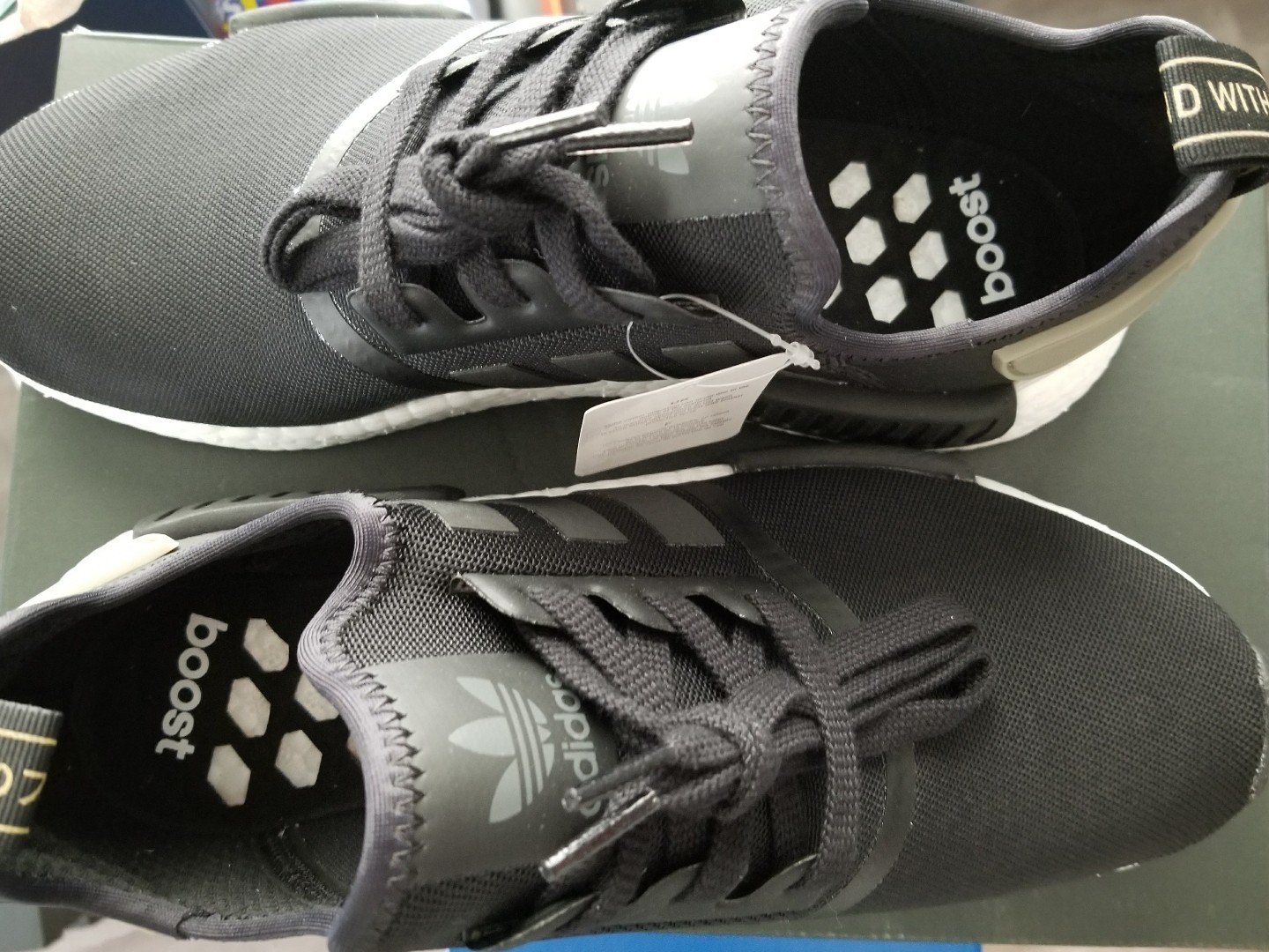 Adidas nmd nmd nmd R1 BA 7251 size 9.5 Black,White, Olive NEW d31c93 Adidas nmd nmd nmd R1 BA 7251 size 9.5 Black,White, Olive NEW d31c93