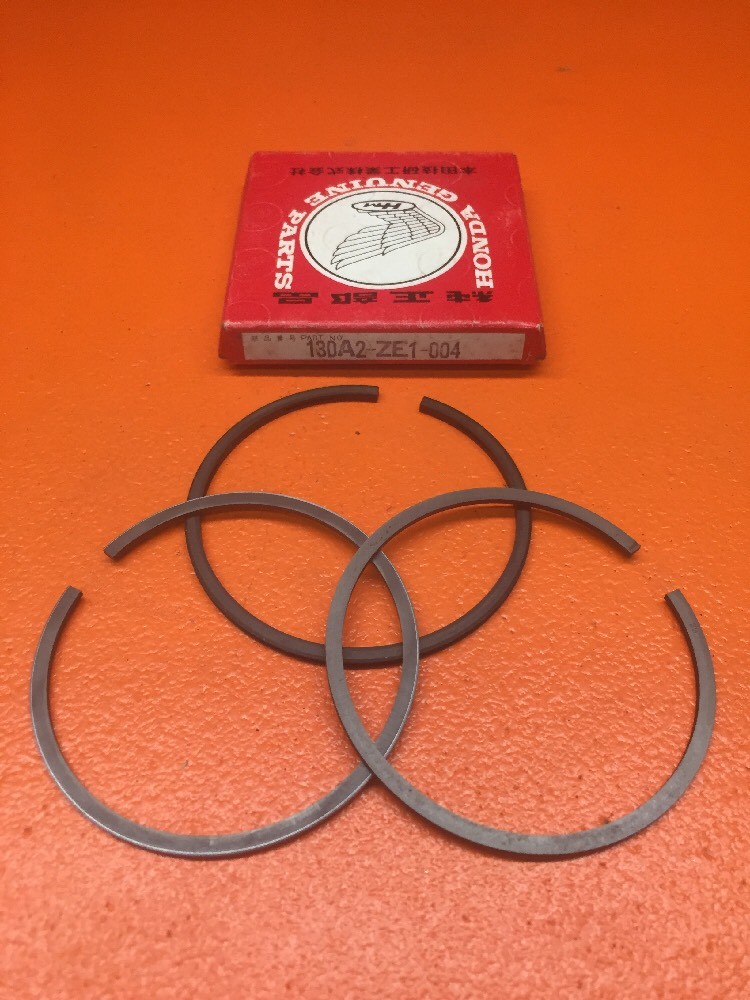 OEM HONDA GX110 GX140 PISTON RING SET (0.25 OS) 130A2-ZE1-004