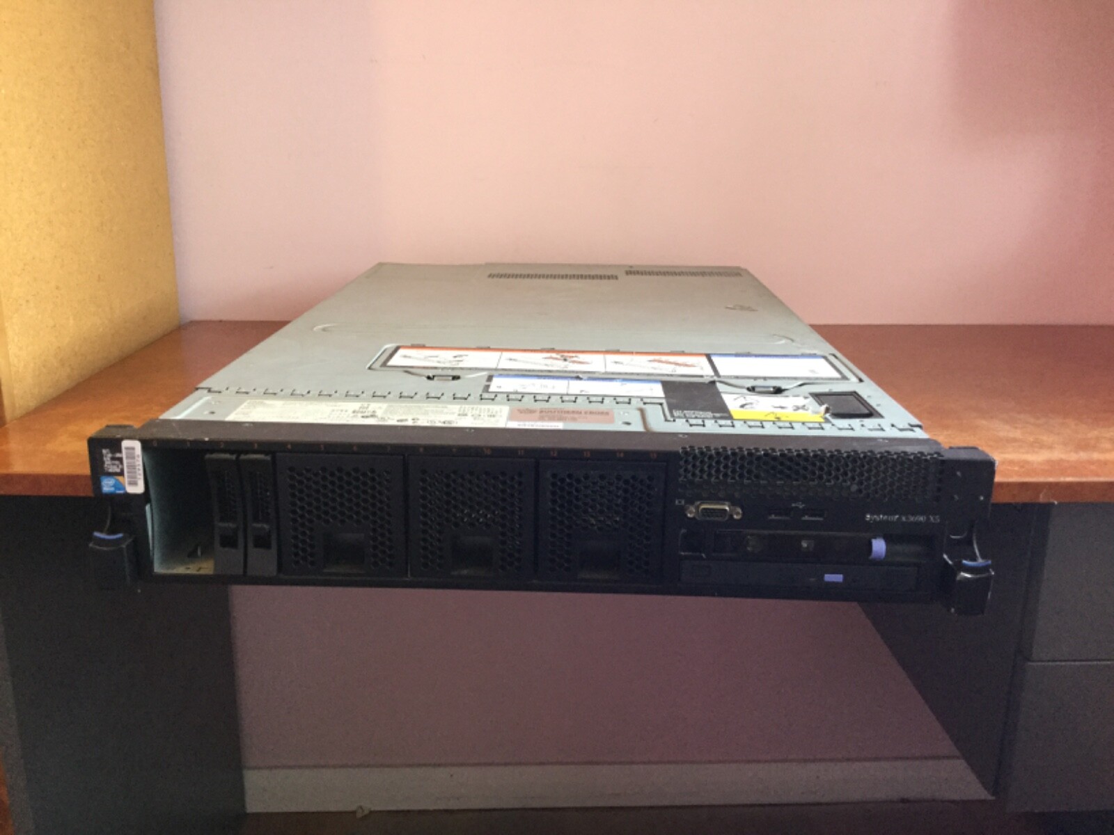 IBM System x3690 X5 71483RM 2U Server Dual Xeon 8Core CPU X6550 2Ghz