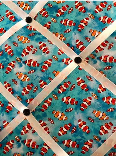 Clownfish Memo Board - 16x20, Holds Notes & Photos - Picture 2 of 4