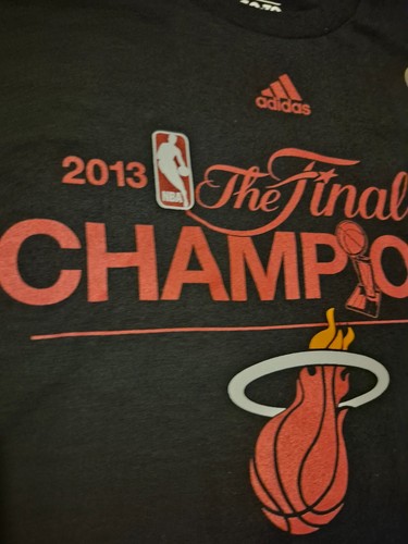 New Adidas Miami Heat 2013 NBA Champions T Shirt Mens M Black Full Roster - Picture 5 of 8