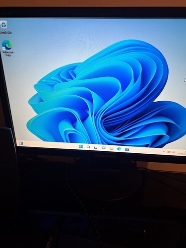 hp compaq 6200 pro 120gb ssd Intel Core i3 3rd Gen., 3.3GHz,12gb ram, - Picture 1 of 4