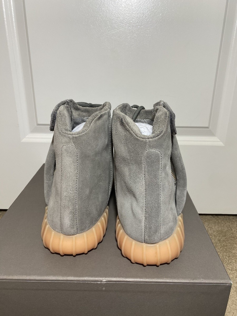 Size 10.5 - adidas Yeezy Boost 750 Glow in the Dark Size 10.5 - adidas Yeezy Boost 750 Glow in the Dark