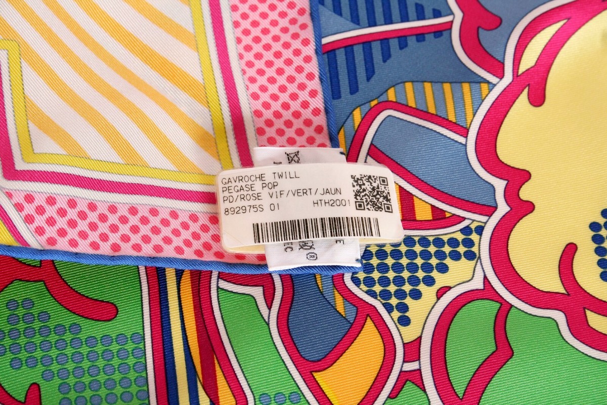 Hermès Pegase Pop シルクスカーフ新品未使用タグ付き - メルカリ