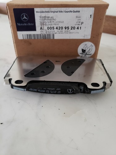 2025 GENUINE NEW Mercedes-Benz AMG A0054209520 FRONT BRAKE PADS - Picture 4 of 14