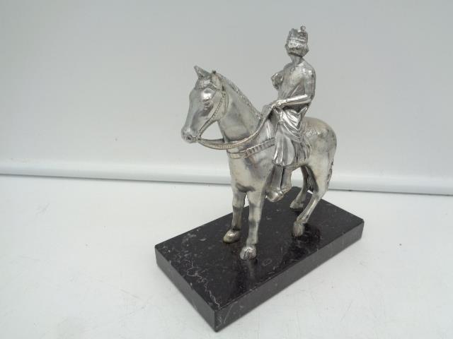 Picture 4 of 9