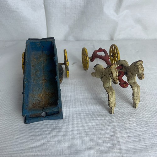 Vintage Cast Iron Horse Drawn Covered Wagon MISSING TOP Blue Two White Horses - Bild 3 von 10