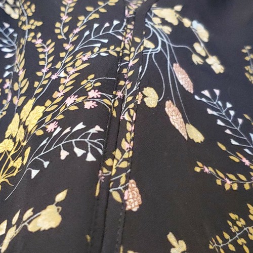 Philosophy Apparel T-shirt manica arrotolata collo diviso - Colore: Spray Flow, Taglia: XS - Foto 6 di 8