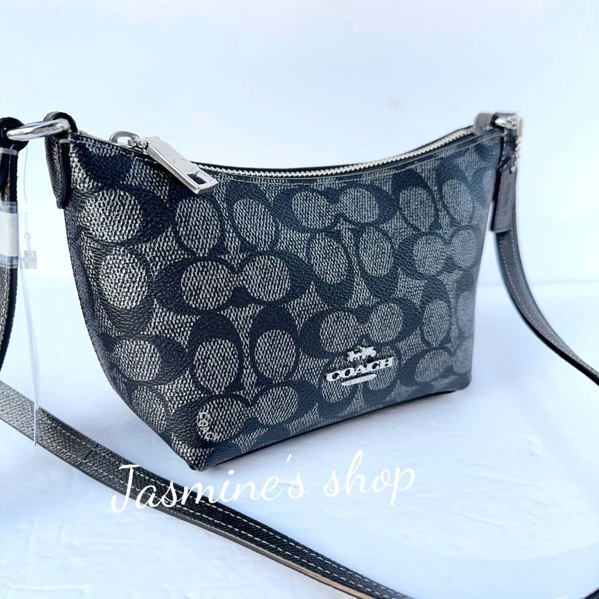   Key Item Signature Crossbody カジュアル Calvin Klein Key Item Flap Signature Crossbody | 6pm